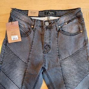 NEW! Oxygen Denim Skinny Stretch Denim  Size 26 ( 4125)